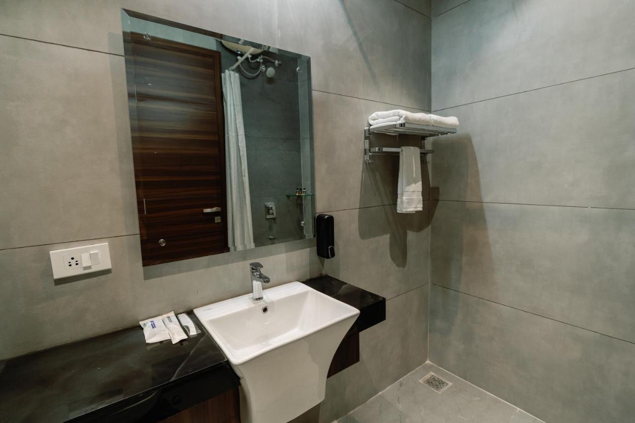 Grand Heritage Hotel & Resort Ludhiana Exterior photo