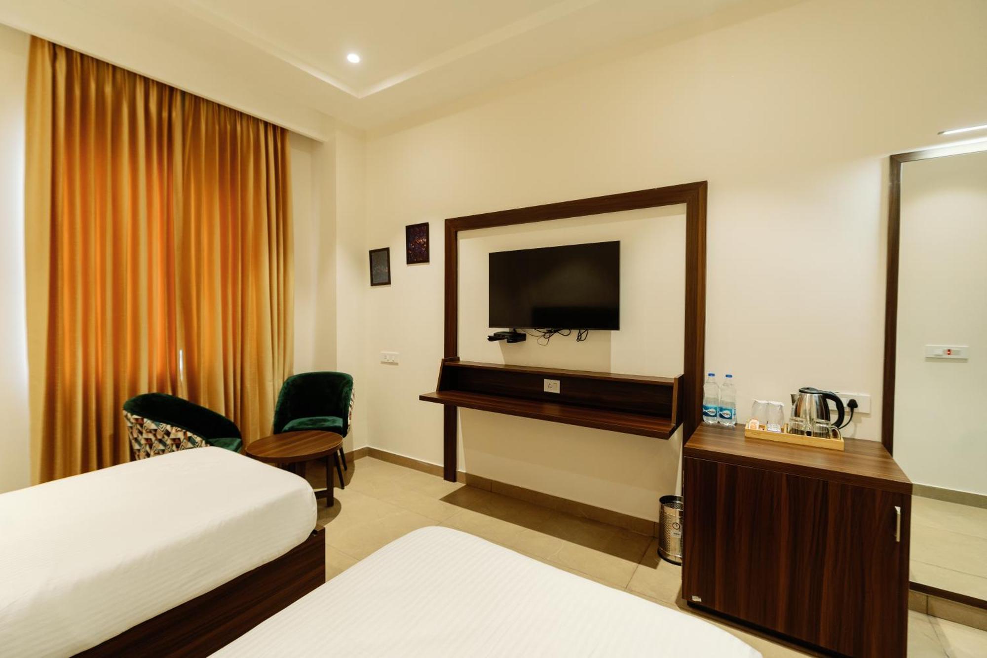 Grand Heritage Hotel & Resort Ludhiana Exterior photo